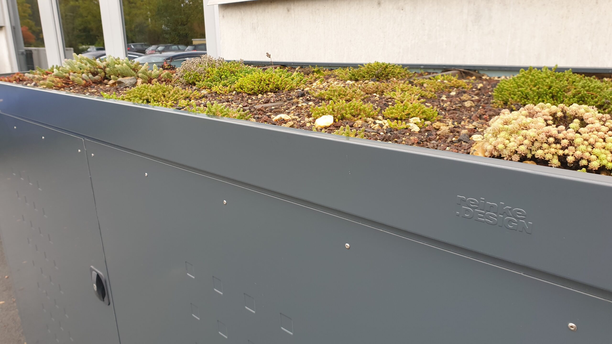 Gartenbox- Fahrradgarage FW mit Pflanzenwanne aus Aluminium RAL 7016 beschichtet – Bild 4